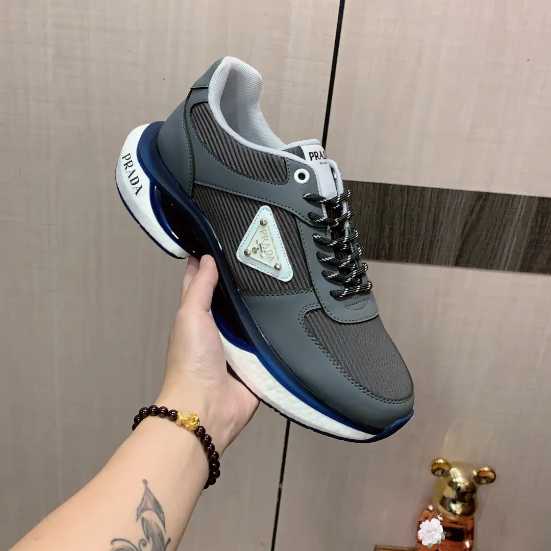 Men's men's shoes💰460💰💰🎩🎩[Lightning][Lightning] "PRADA*" The latest and most popular casual shoes, top brand [seduce] luxury ~ purchasing agency, top ~ quality. [Strong] The upper is made of imported breathable cowhide with material ➕ breathable sheepskin feet (•) and fine workmanship. The original stylish and stylish soft rubber wear-resistant and non-slip outsole is light and comfortable on the feet. The real thing looks better when taken in real life. 004: code: 38-44, 4️⃣ colors